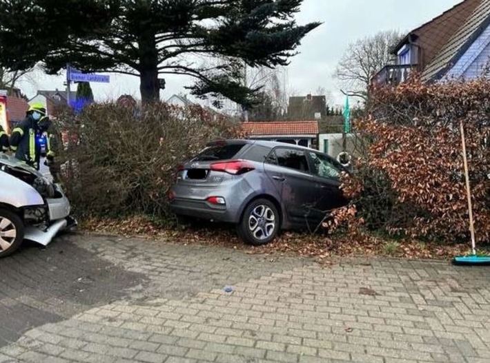 POL-VER: ++ Zusammenstoß mit Pferd ++ Radfahrer verletzt ++ Auto übersehen (mit Foto) ++