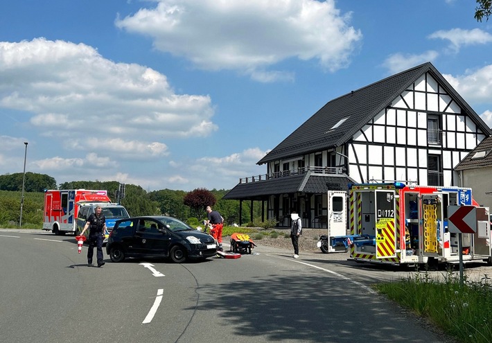 POL-GM: Zusammenstoß zwischen Auto und Motorrad