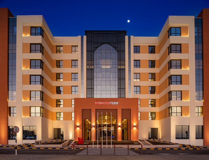 Deutsche Hospitality expands its presence in Oman / Second IntercityHotel in the Sultanate opens in the oasis city of Nizwa