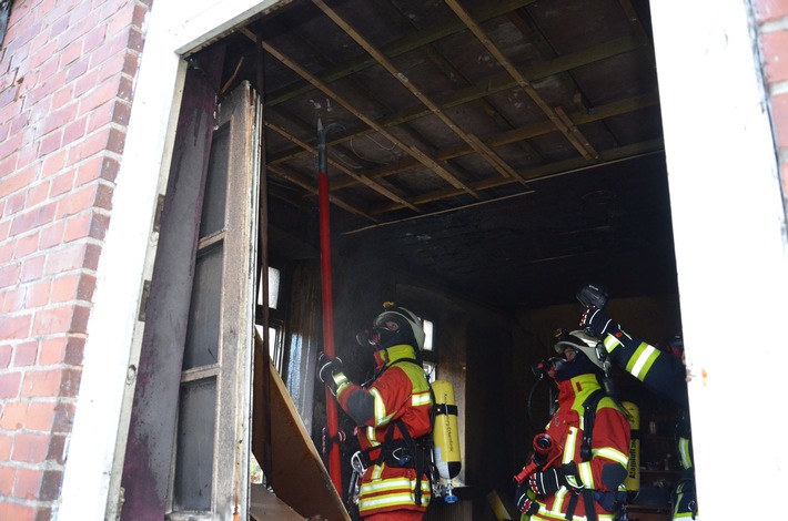 FW-RD: Feuer im Gasthof von Sehestedt - vier Verletzte