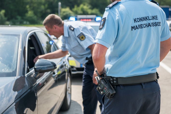 BPOL-BadBentheim: Gemeinsamer Polizeieinsatz an der deutsch-niederländischen Grenze im Rheiderland