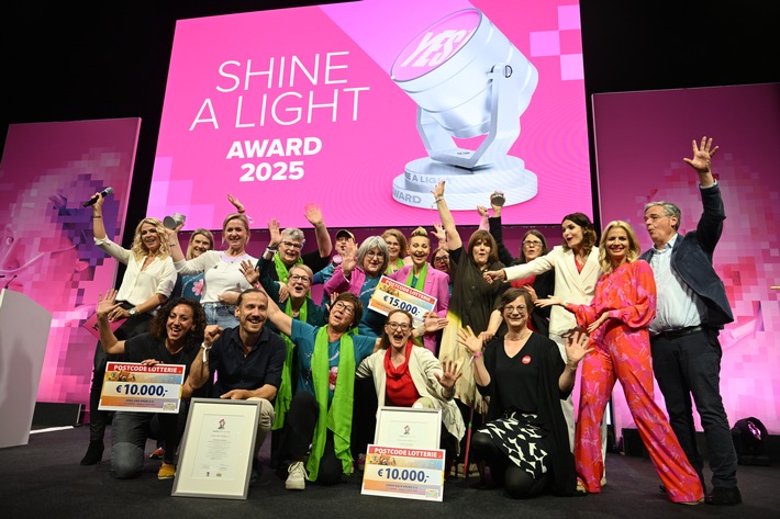 YES!AWARD - SHINE A LIGHT 2025: yeswecan!cer und Deutsche Postcode Lotterie würdigen herausragendes Engagement von Krebsinitiativen