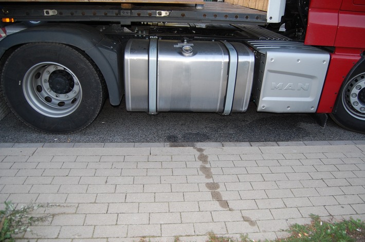 POL-PDKL: A6,l Enkenbach-Alsenborn, Dieseldiebstahl aus Lkw