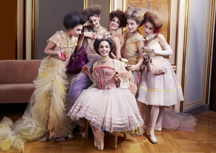 Jelmolis Markenleidenschaft präsentiert von Tänzerinnen des Zürcher Balletts