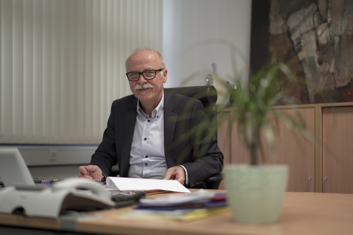POL-PPRP: Polizeivizepräsident des PP Mainz Werner Reichert geht in den Ruhestand
"Der Zusammenhalt hat mich immer begeistert."