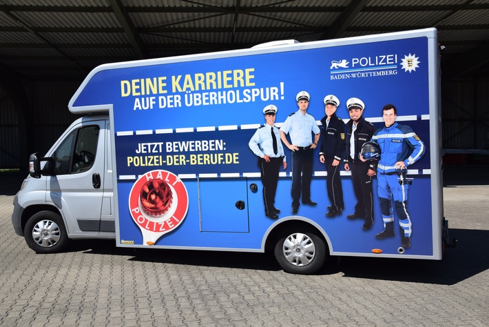 POL-KN: Nachwuchswerbung der Polizei Baden-Württemberg, Herbsttour mit dem Karrieremobil