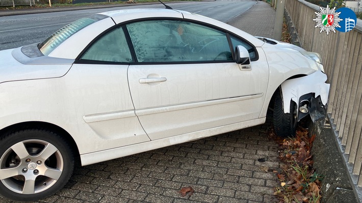 POL-OB: Rutschpartie auf der Essener Straße - Sieben Fahrzeuge beteiligt - Verursacher flüchtig