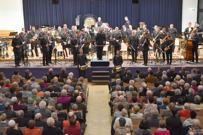 BPOL-TR: Jahresauftakt mit dem Bundespolizeiorchester München
450 Zuhörer besuchen Neujahrskonzert der Bundespolizeiinspektion Trier