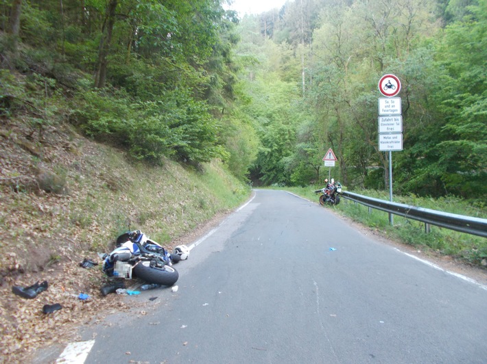 POL-PDNW: Zwei Motorradfahrer bei Verkehrsunfall verletzt