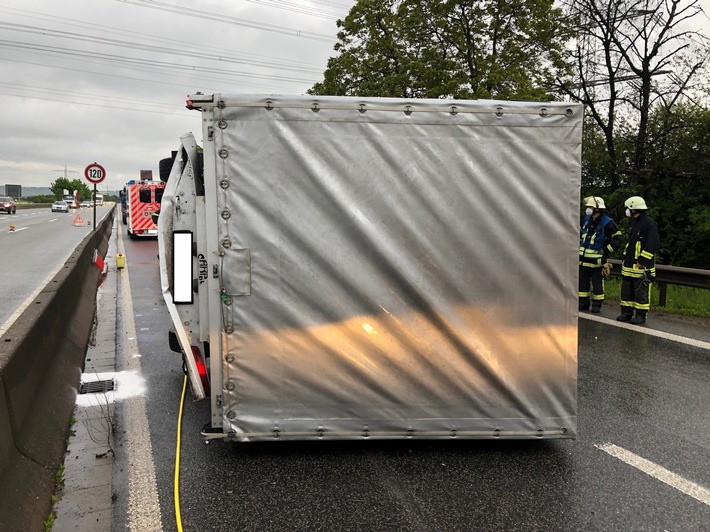 POL-PDKH: Unfall mit Verletzten - Unfallzeugen gesucht