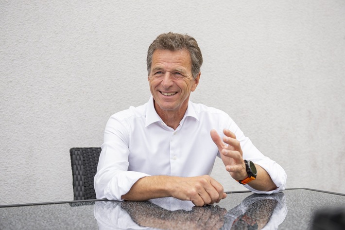 Höllinger startet eigenen Webshop für die Schweiz