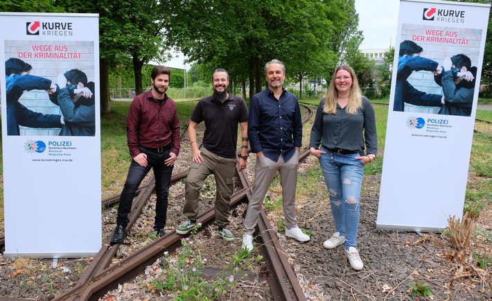 POL-RBK: Rheinisch-Bergischer Kreis - Ein Jahr NRW-Initiative &quot;Kurve kriegen&quot; in Rhein-Berg