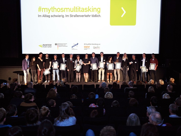 Preisträger des Wettbewerbs &quot;Mythos Multitasking&quot; geehrt (FOTO)