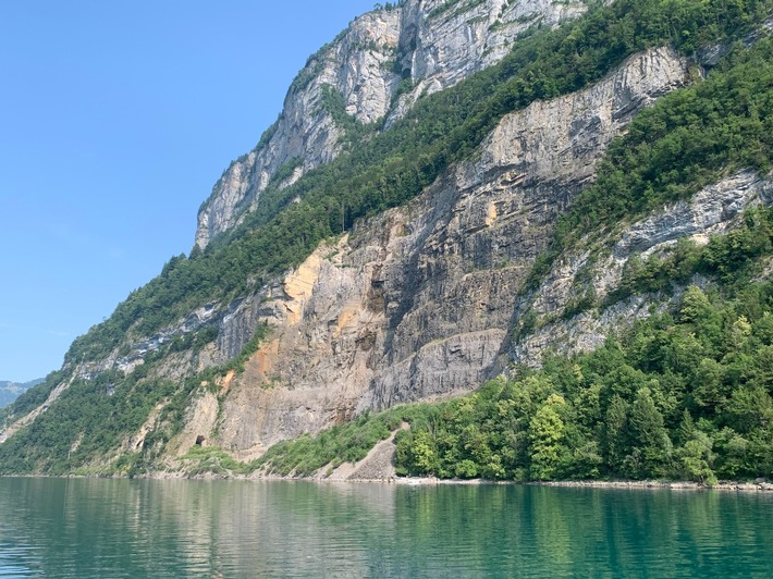Medienmitteilung: EKZ und SAK verfolgen das Solarprojekt «Felsenstrom» am Walensee nicht weiter