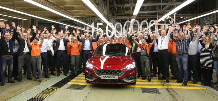 Masse mit Klasse: Im Ford-Werk Saarlouis läuft das 15-millionste Auto vom Band (FOTO)