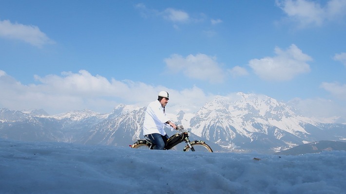 Johann Lafer: Mit 2,8 PS durch die Steiermark - BILD