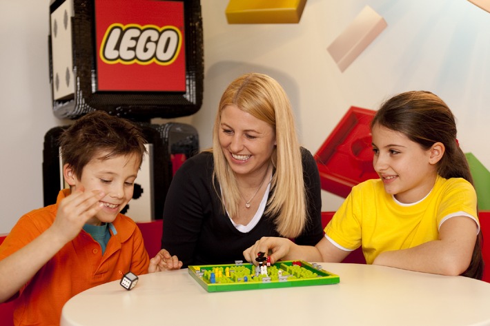 LEGO GmbH trotzt Finanzkrise: Umsatzplus und klarer Marktführer /
Klassische Produktlinien und Spielthemen bei Konsumenten weiterhin hoch im Kurs