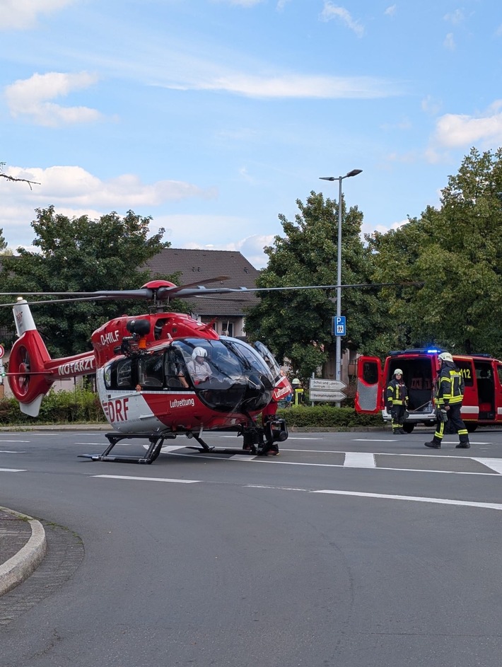 FW-EN: Verkehrsunfall in Breckerfeld: Feuerwehr sichert Hubschrauberlandung