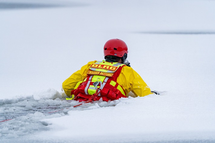 DLRG zu Eisflächen: Die Winteridylle ist eine trügerische
