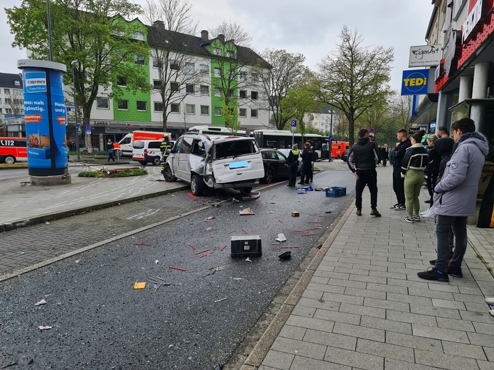 FW-DO: 29.04.2023 Verkehrsunfall mit einem Linienbus