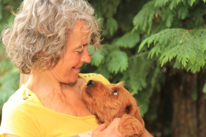 Hundeerziehung per Leckerli - Hundetrainerin erklärt, warum dieses Konzept nicht gut geht und worauf es in der Erziehung wirklich ankommt