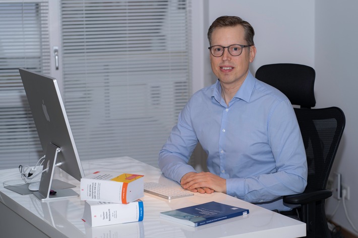 Sven Bruns erklärt: So finden Beamte die passende private Krankenversicherung