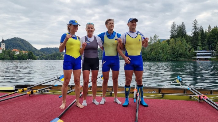 POL-BO: "Mit Händen und Füßen verständigt" - Wittener Kriminalbeamtin sprang bei Ruder-EM im September für Ukraine-Team ein - Jetzt wurde sie für ihre sportliche Leistung geehrt