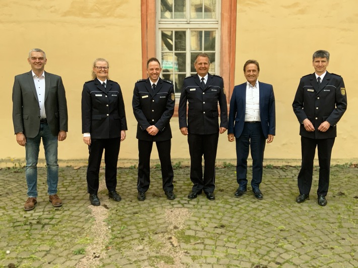 POL-KN: (Oberndorf a. N.) Polizeirevier unter neuer Leitung - Artur Rieger in den Ruhestand verabschiedet und Timo von Au als Nachfolger eingeführt