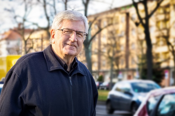 Von der Bühne ins Krankenhaus und zurück: Kabarettist Wolfgang Koch lebt seit 20 Jahren mit einem Herzschrittmacher