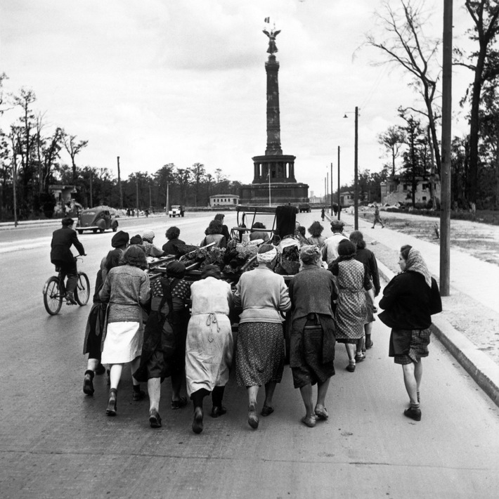 Das TV-Ereignis zu 75 Jahren Kriegsende: "Berlin 1945 - Tagebuch einer Großstadt" von Volker Heise - Fr 08.05.2020, 20:15 Uhr, rbb Fernsehen sowie Di 05.05.2020, 20:15 Uhr, ARTE