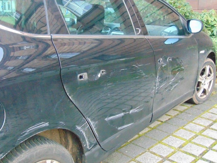 POL-PPWP: Unfallflucht auf Uni-Parkplatz - Wer hat etwas gesehen?