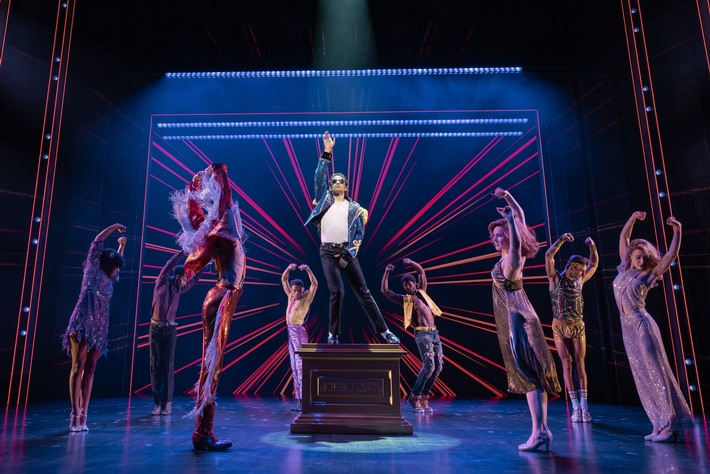 MJ – Das Michael Jackson Musical feiert 1. Geburtstag und markiert mit über 700.000 verkauften Tickets sensationelles Startjahr in Hamburg