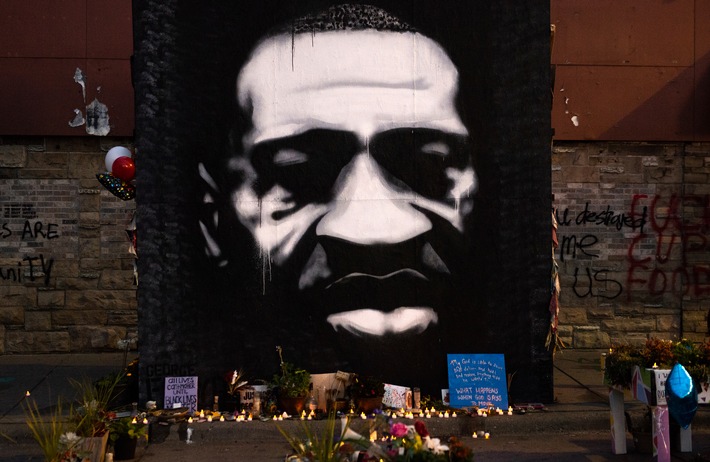 Ein Jahr nach George Floyds Tod - Übergreifende Sonderprogrammierung zur Rassismus-Debatte von The HISTORY Channel und Crime + Investigation