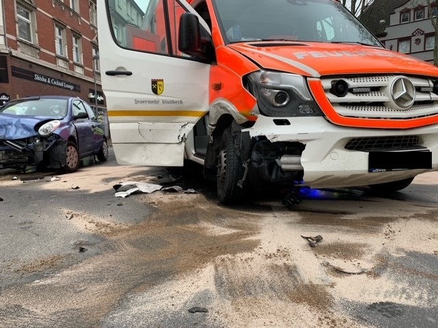 FW-GLA: Ereignisreicher Donnerstag für die Feuerwehr Gladbeck