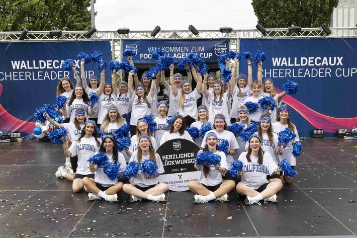 Die schönste Nebensache der Welt feiert 5. Geburtstag: Der WallDecaux Cheerleader Cup ehrt das stimmungsvollste Team des Football Agency Cups