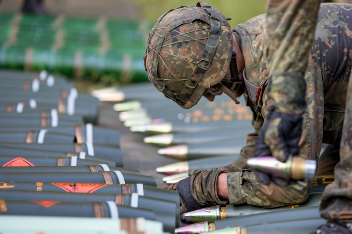 Große Munitionspakete für die Bundeswehr