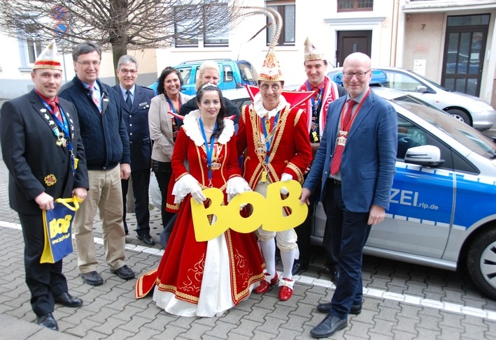 POL-PPTR: Prinzenpaar besucht Polizeipräsidium - "Verkehrspräventionsaktion BOB verdient einen Orden"