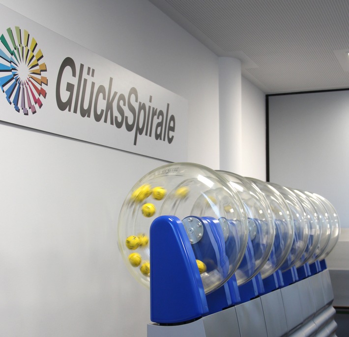 Die GlücksSpirale-Halbjahresbilanz 2022: Ein Hauptgewinn und über 34 Millionen Euro für das Gemeinwohl