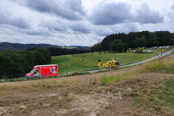 FW-EN: Landeplatzsicherung für den Rettungshubschrauber