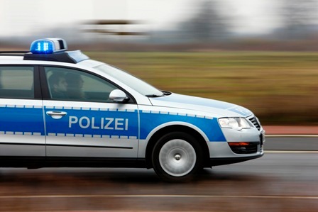 POL-REK: Täter flüchteten mit Aufsitzrasenmäher - Elsdorf
