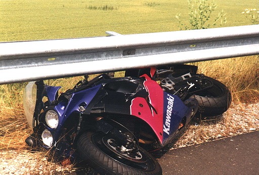 POL-GOE: (417/03) Neue Bikersaison eröffnet: Nicht gleich "los heizen"