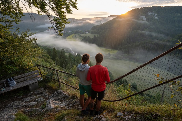 Zum Licht wandern