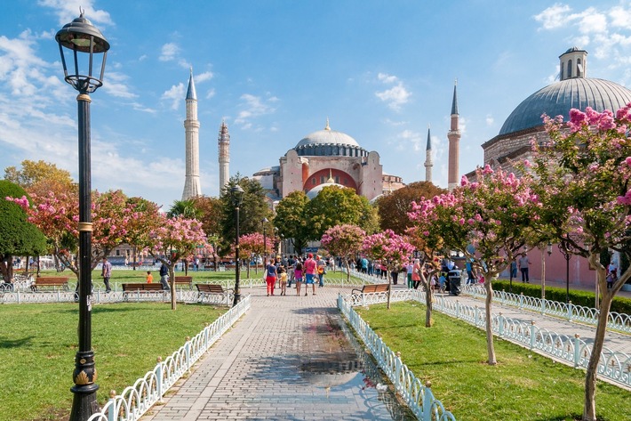 2026-07_KAYAK_Istanbul.jpg