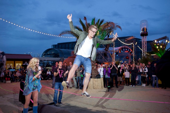 "Zweimal Comedy on the Beach, bitte!" - ProSieben feiert "Die große Comedy Party"