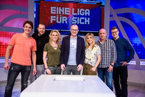 Mario Basler gegen Wolff Fuss und Matze Knop: Wer gewinnt das Duell der Fußball-Experten bei "Eine Liga für sich" am 15. Mai exklusiv auf Sky 1?