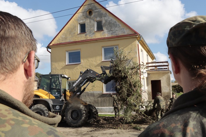 Bayerische Pioniere helfen nach Hochwasser in Schlesien