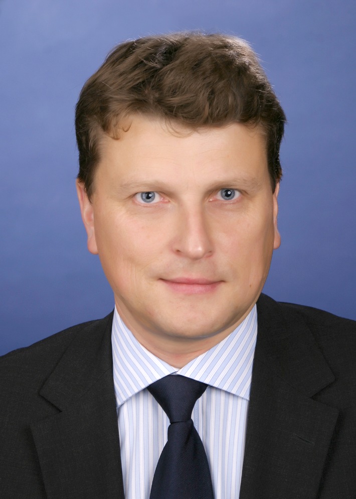 Dr. Ulrich Mitzlaff wird Vorstandsvorsitzender bei der Bonnfinanz AG (mit Bild)