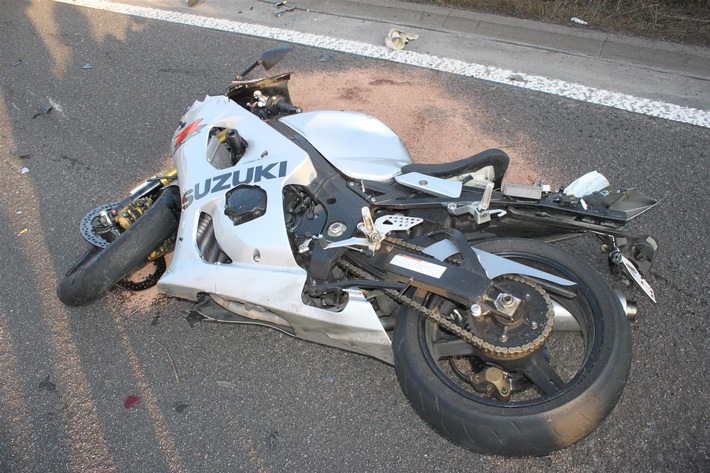 POL-PDKL: Unfall mit schwerverletztem Motorradfahrer...