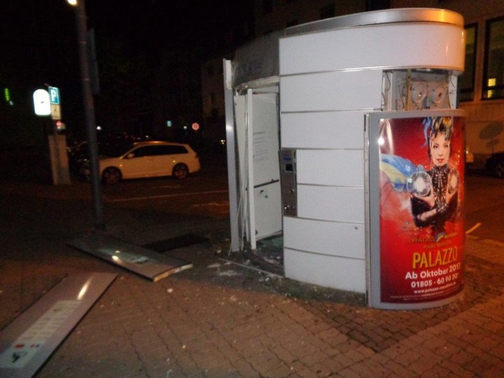 POL-PPWP: Die Polizei sucht Zeugen - Hoher Sachschaden wegen der Zerstörung einer öffentlichen Toilettenanlage