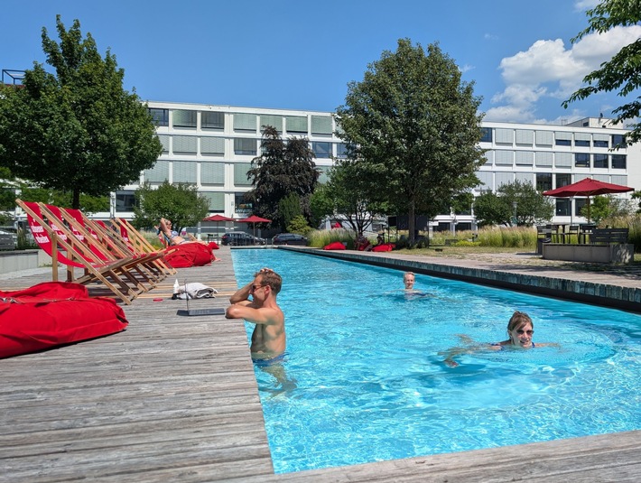 Sommerhitze über Deutschland: Kopf bleibt cool dank Campus-Pool